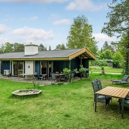 Two-bedroom In Grasted Græsted
